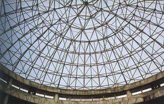 河津铝镁锰板屋面网架在设计时要注意哪些细节